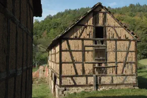 Scheune in Lehmbauweise